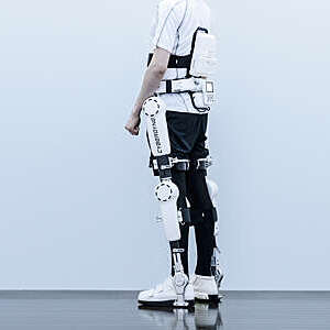 Le premier robot cyborg